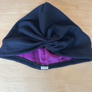 OKIYAH Black Bonnet with Pink Satin Lining, New w/o Tags